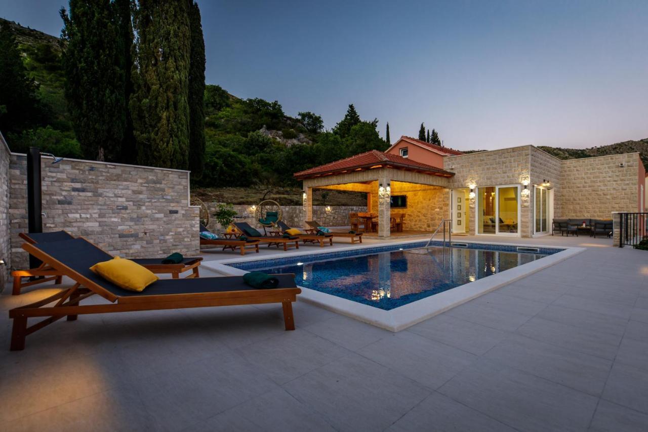 Pajkan Villa *